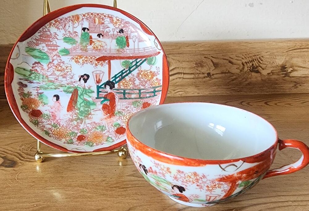 Geisha Girls Porcelain Tea Cup & Saucer Made In Japan 2 Pieces See Pictures A